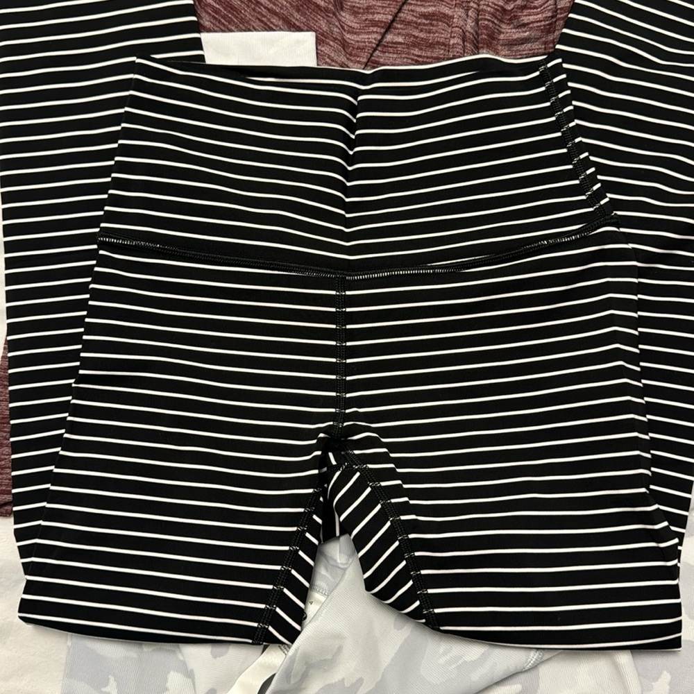 Parallel stripe wunder under - Picture 2 of 2